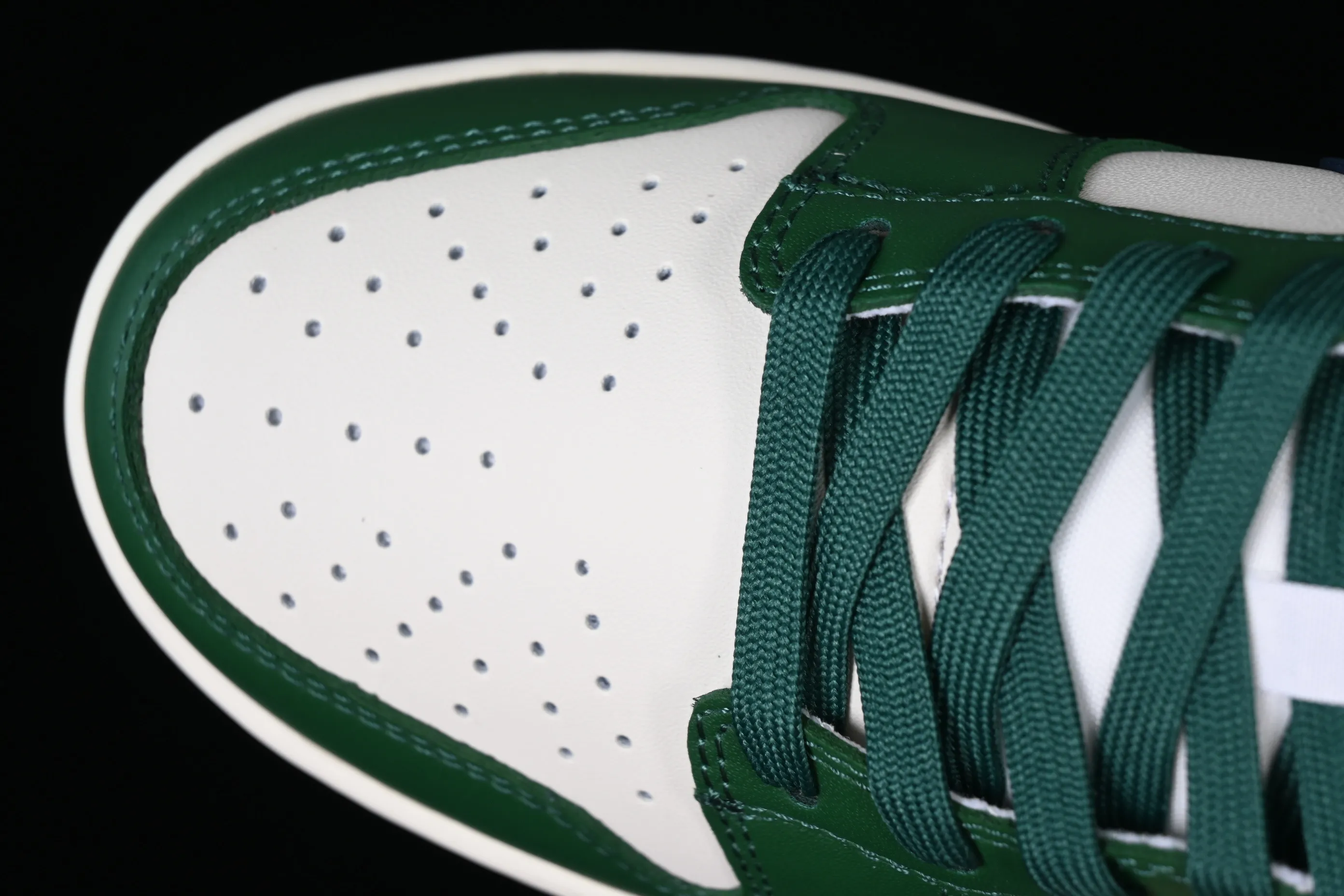 All categories Nk SB Dunk series Nk SB Dunk Low low-top sneakers Nk Dunk Low "Gorge Green" retro white and green SB low-top sports and leisure sneakers DD1503-300